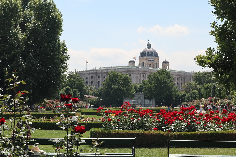 Volksgarten in Vienna, Austria. © Yevheniia at Unsplash